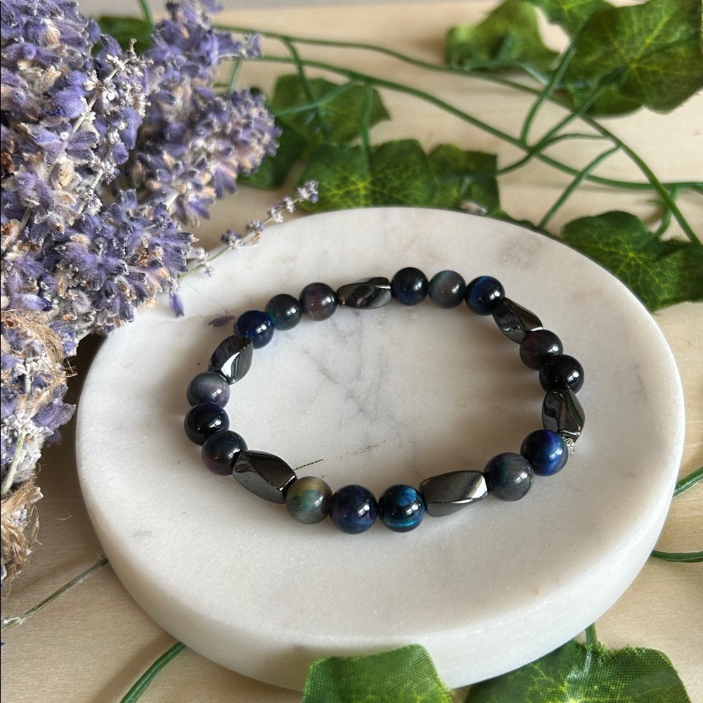 Vivacity, strength, power and protection gemstone bracelet